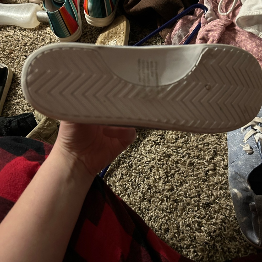 Slip ons - Picture 2 of 3